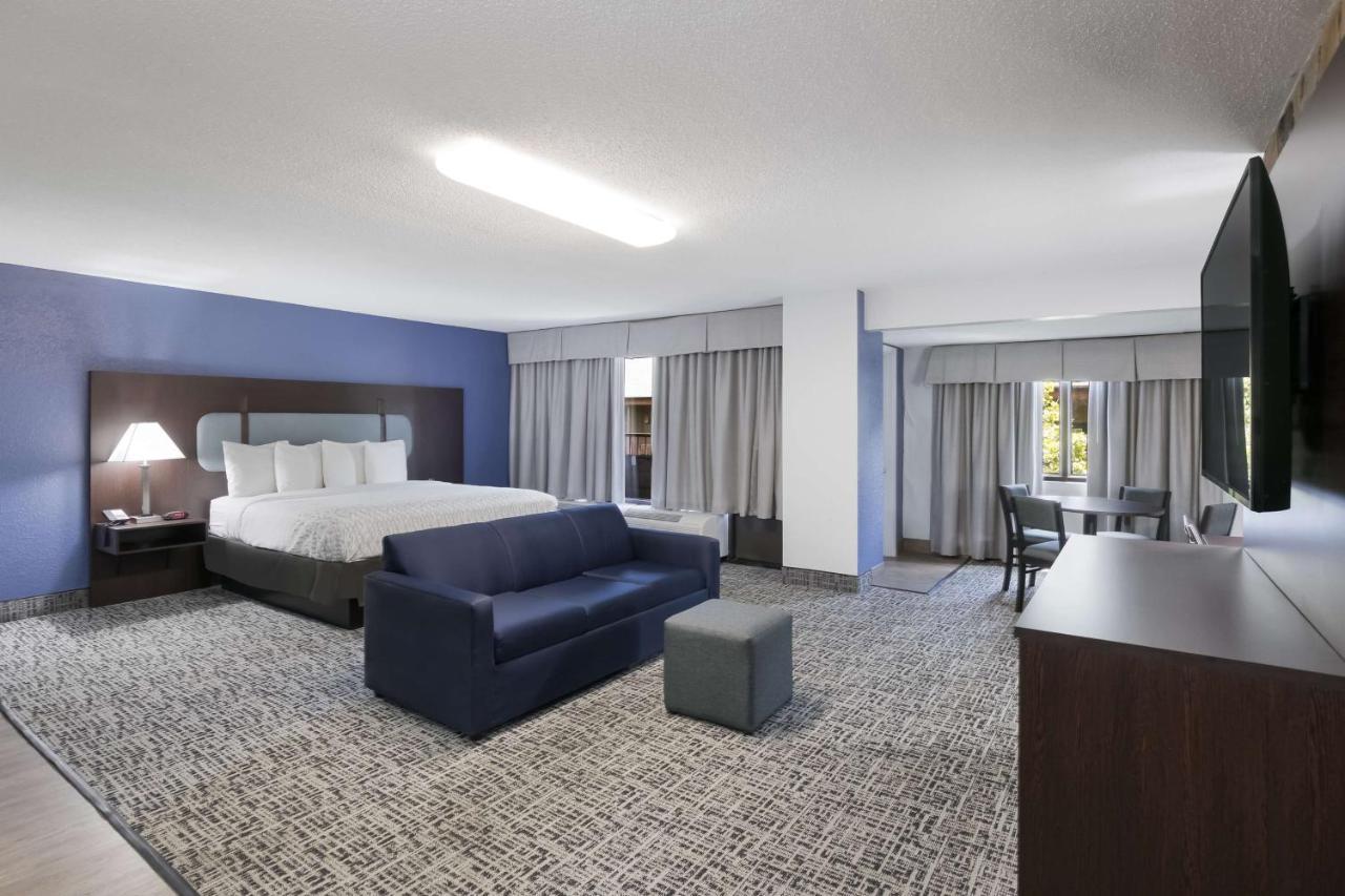 Surestay Plus Hotel By Best Western Gatlinburg Exterior photo